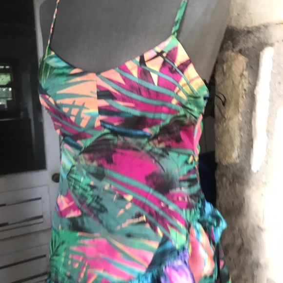 Dress - Picture 3 of 6